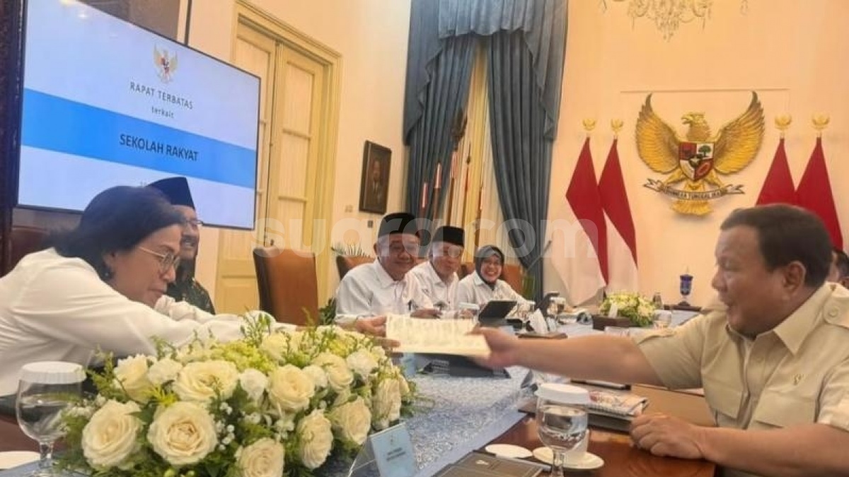 Usai 'Diperiksa' Prabowo, Sri Mulyani Kelakar: Tulisan Tangan Saya Lebih Rapi dari Coretan Gus Ipul