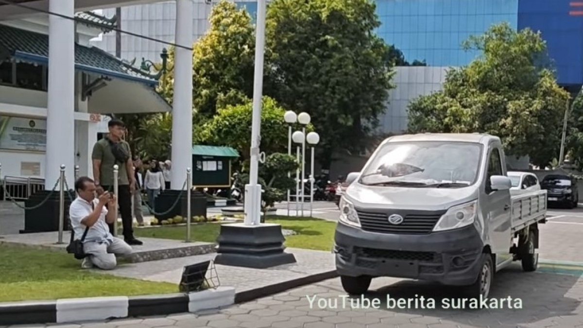 Pria yang Gugat Jokowi karena Esemka Akhirnya Beli Mobilnya Sendiri, Apa yang Terjadi?