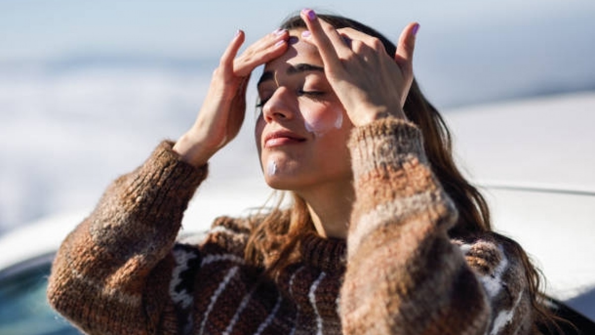 Apa Penyebab Sunscreen Luntur saat Berkeringat? Ini 5 Cara Menyiasatinya