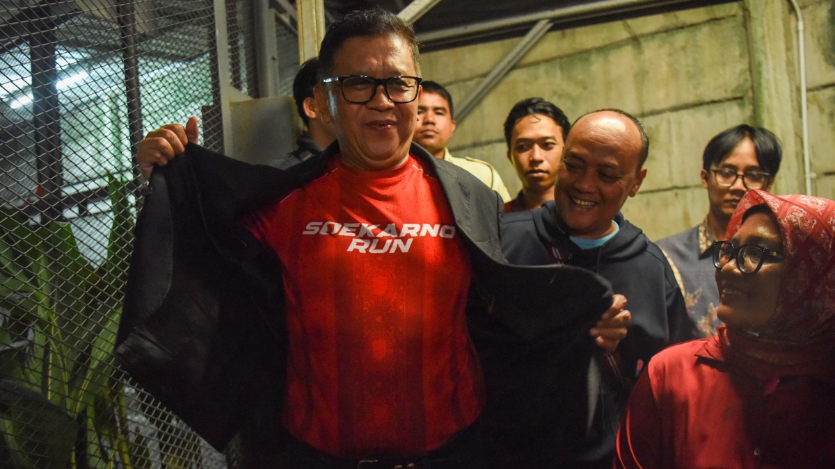 Prabowo Beri Amnesti, Hasto Langsung Terbang ke Bali? Ini Kata Orang Dalam PDIP!