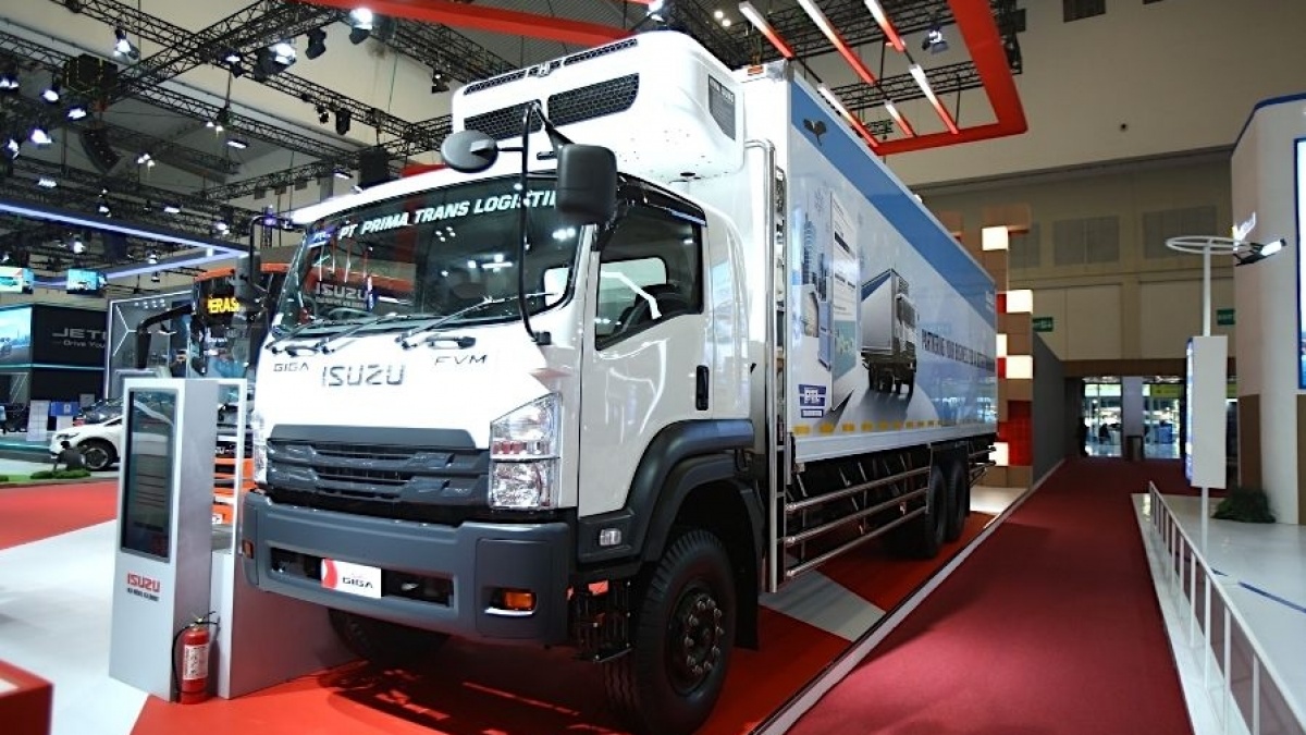 Isuzu Pamer Truk Pendingin Raksasa di GIIAS 2025, Solusi untuk Bisnis Makanan Segar