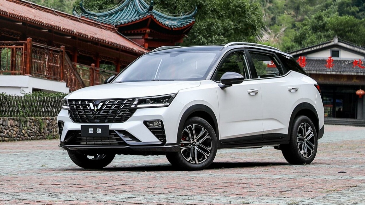 Rival Fronx Harga Setara S-Presso Bekas, Pesona Wuling Alvez Manual Bikin Naksir