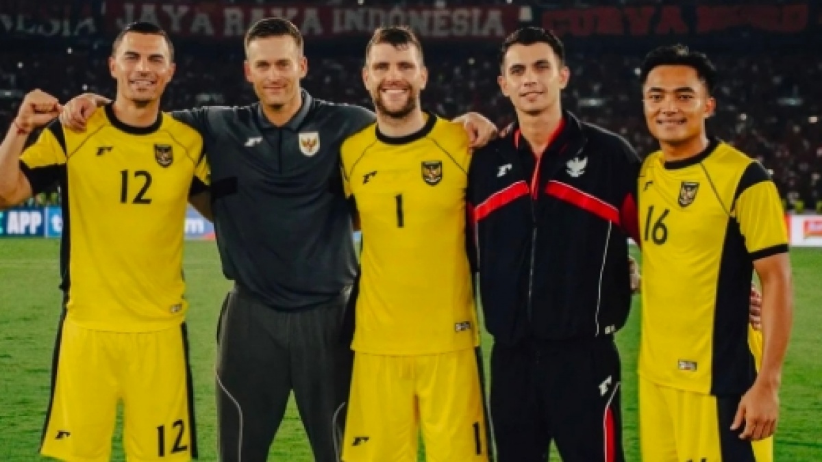 Duel Kiper Eropa di Timnas Indonesia: Statistik Maarten Paes vs Emil Audero Jelang FIFA Series