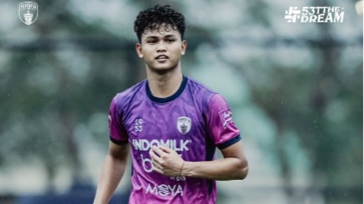 Geger Hokky Caraka Jadi Kiper Dadakan Persita Usai Igor Rodrigues Kena Kartu Merah VAR