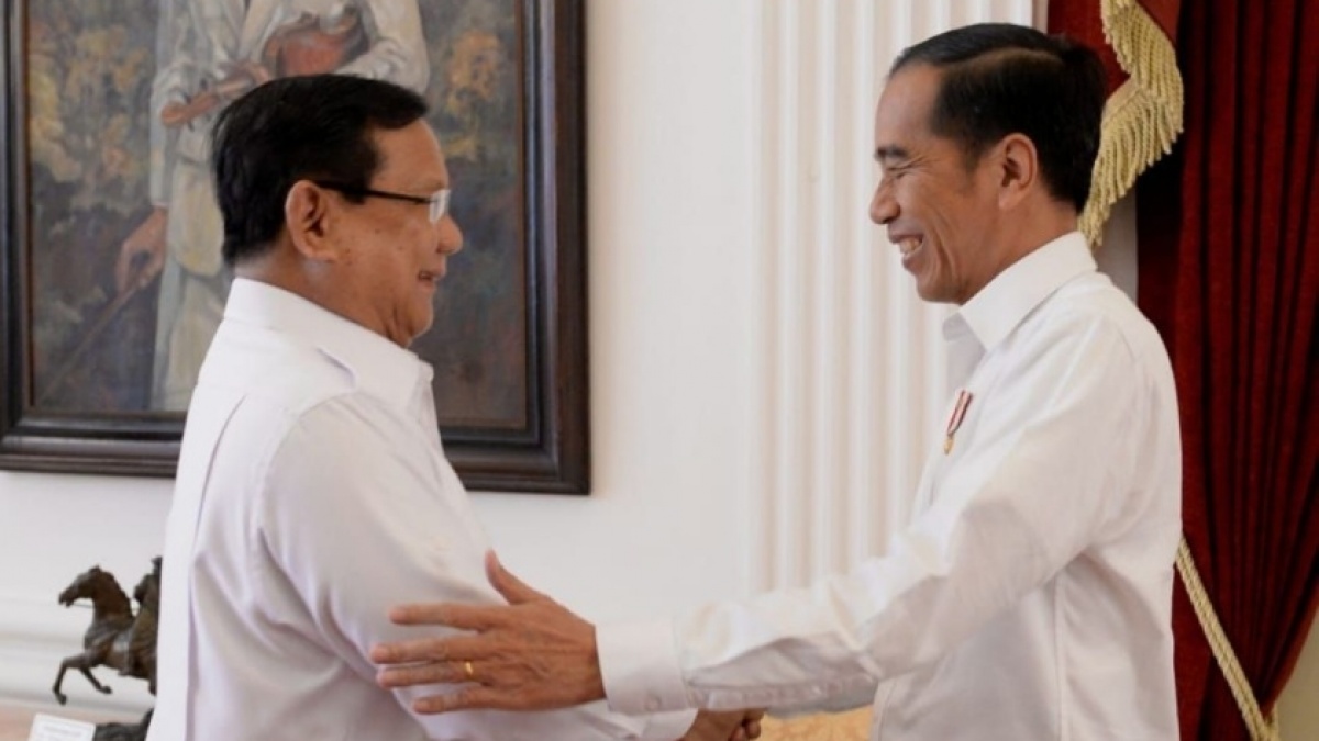Rocky Gerung Curiga Motif Jokowi Temui Prabowo karena Gelisah, Berkaitan Nasib Gibran dan Bobby?
