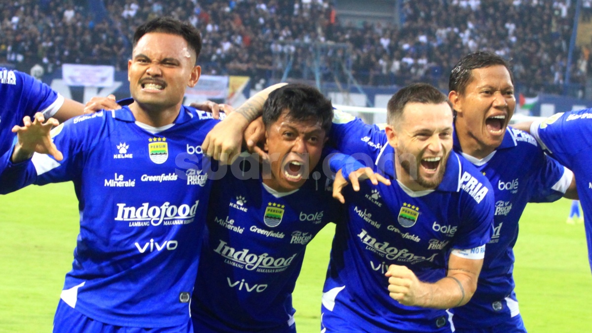 Marc Klok Bangga Persib Bandung Menang atas Persis Solo dengan 10 Pemain