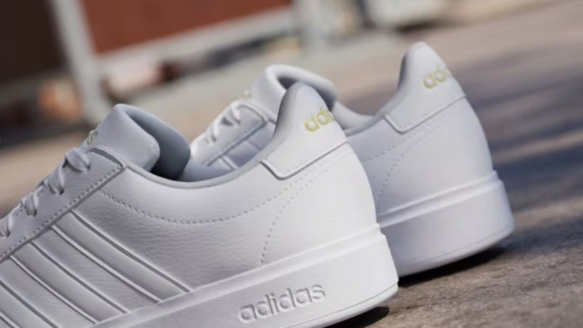 Sol Kuning Jadi Putih Lagi: Trik Ajaib Restorasi Adidas Vintage di Rumah
