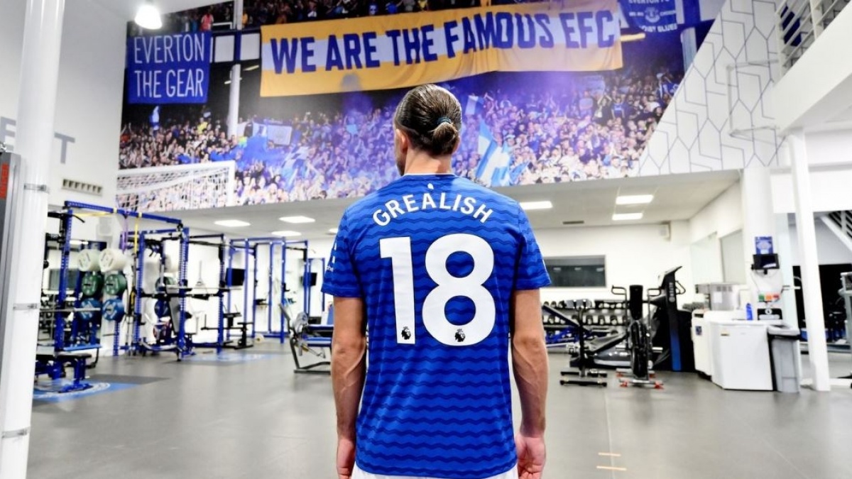 Idolakan Wayne Rooney, Jack Grealish Pilih Nomor 18 di Everton