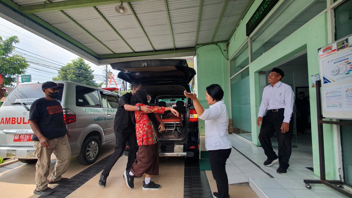 BPOM Soroti Ulat dalam Makanan dan Kasus Keracunan di Proyek Makan Bergizi Gratis