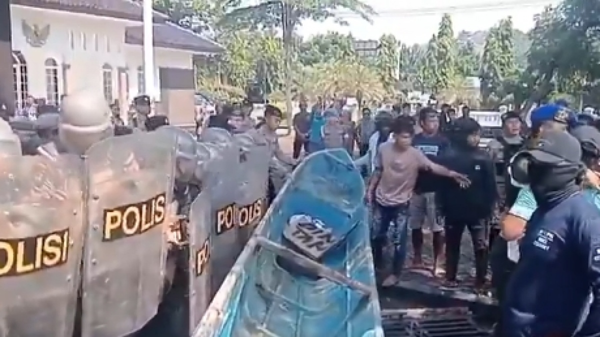 Gelombang Pemakzulan Bupati Pati Sudewo: Saat Suara Rakyat Menggema Hingga ke Perantauan