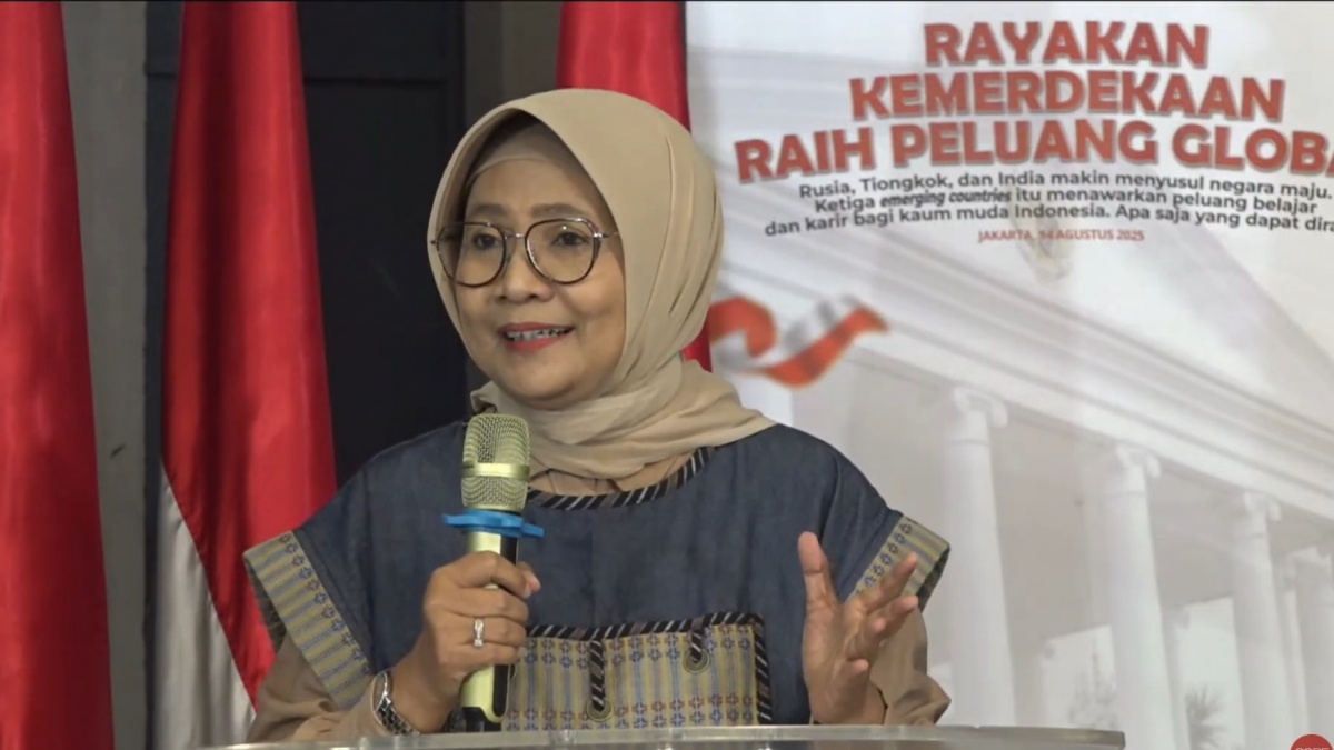 Pendiri CORE Indonesia Peringatkan Bonus Demografi Tak Otomatis Bawa Kemajuan