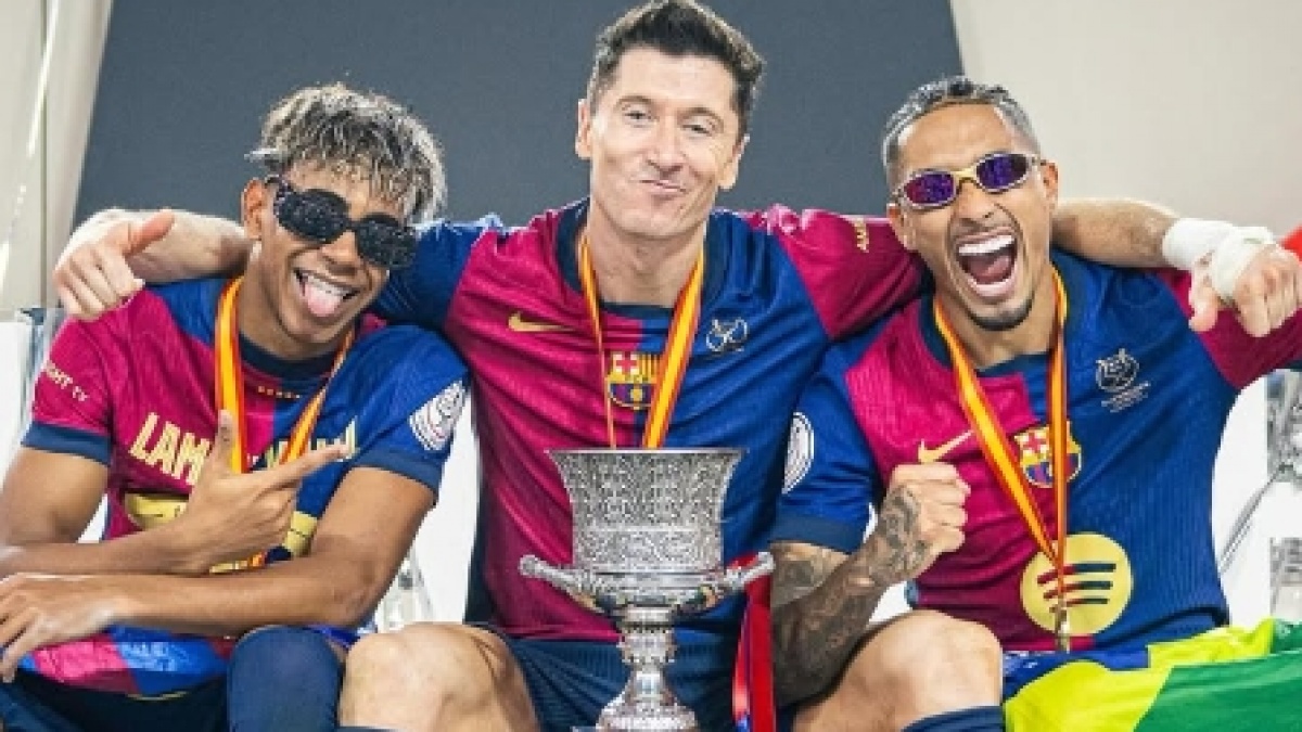 Robert Lewandowski Galau di Ujung Karier: Tinggalkan Barcelona atau Pensiun?