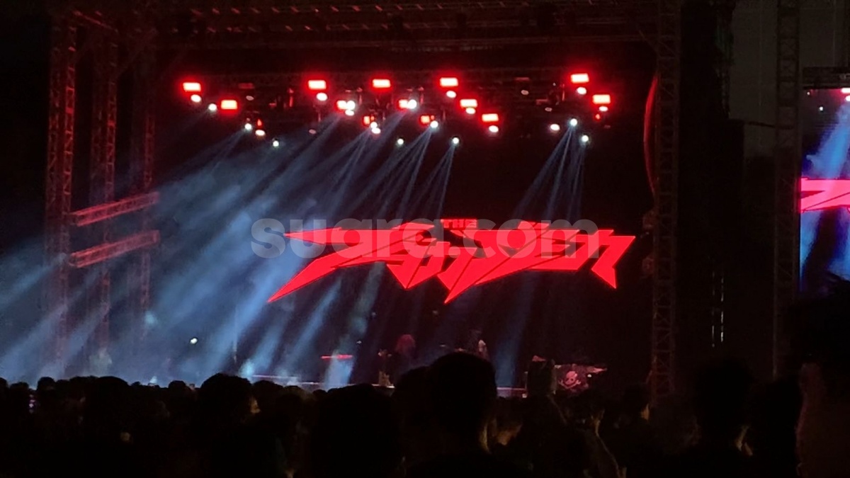 'Free Palestine' dan 'Bahlil Semakin Bahlul', Aksi Panggung The Jansen Bikin Geger Konser SID