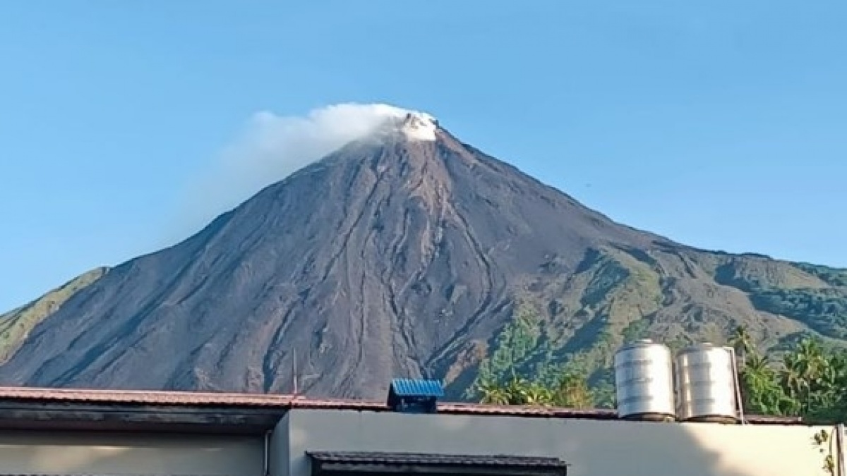 Aktivitas Kegempaan Gunung Karangetang Meningkat