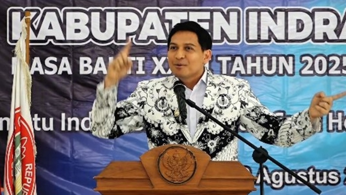 Lucky Hakim Tegaskan Ular yang Dilepas ke Sawah Tak Berbahaya: Nanti Saya Contohkan Gigit Saya!