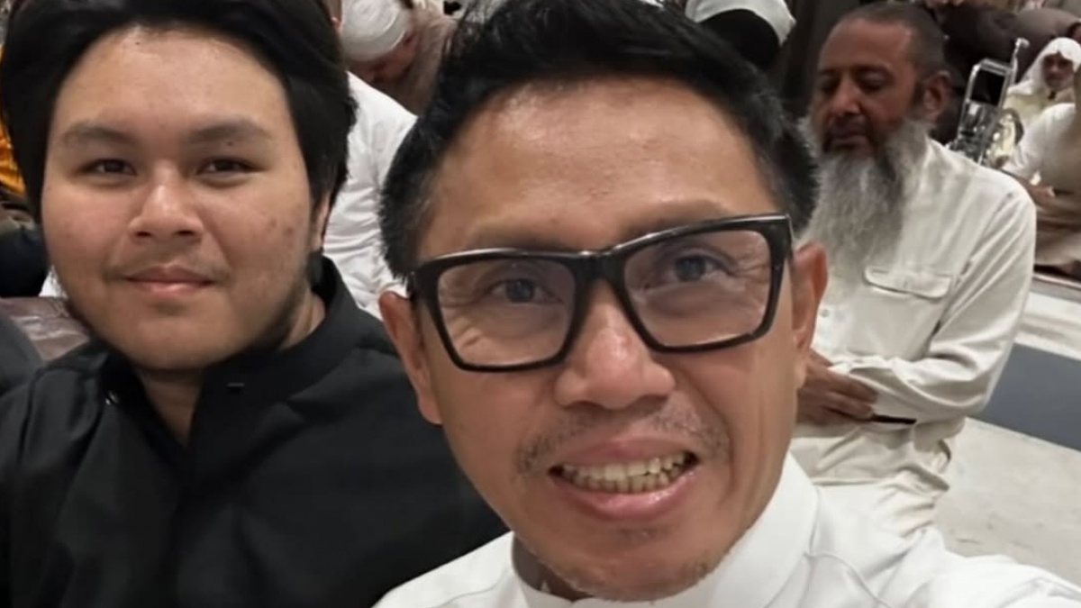 Eko Patrio Pamer Foto di Mekkah Usai Joget di DPR, Netizen Kesal: Uangnya Halal Tuh?
