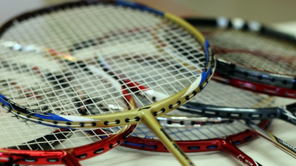 10 Rekomendasi Raket Badminton Terbaik untuk Pemula