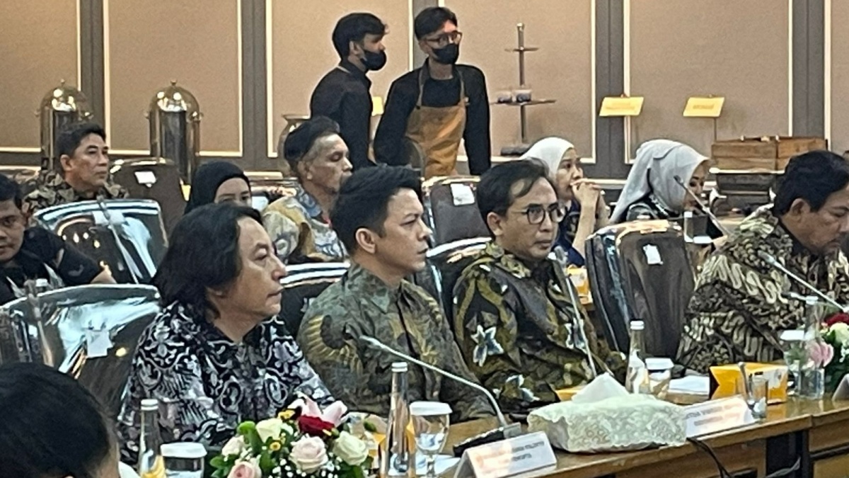 Ariel NOAH Curhat di DPR: Mekanisme Izin Lagu Bikin Bingung Penyanyi