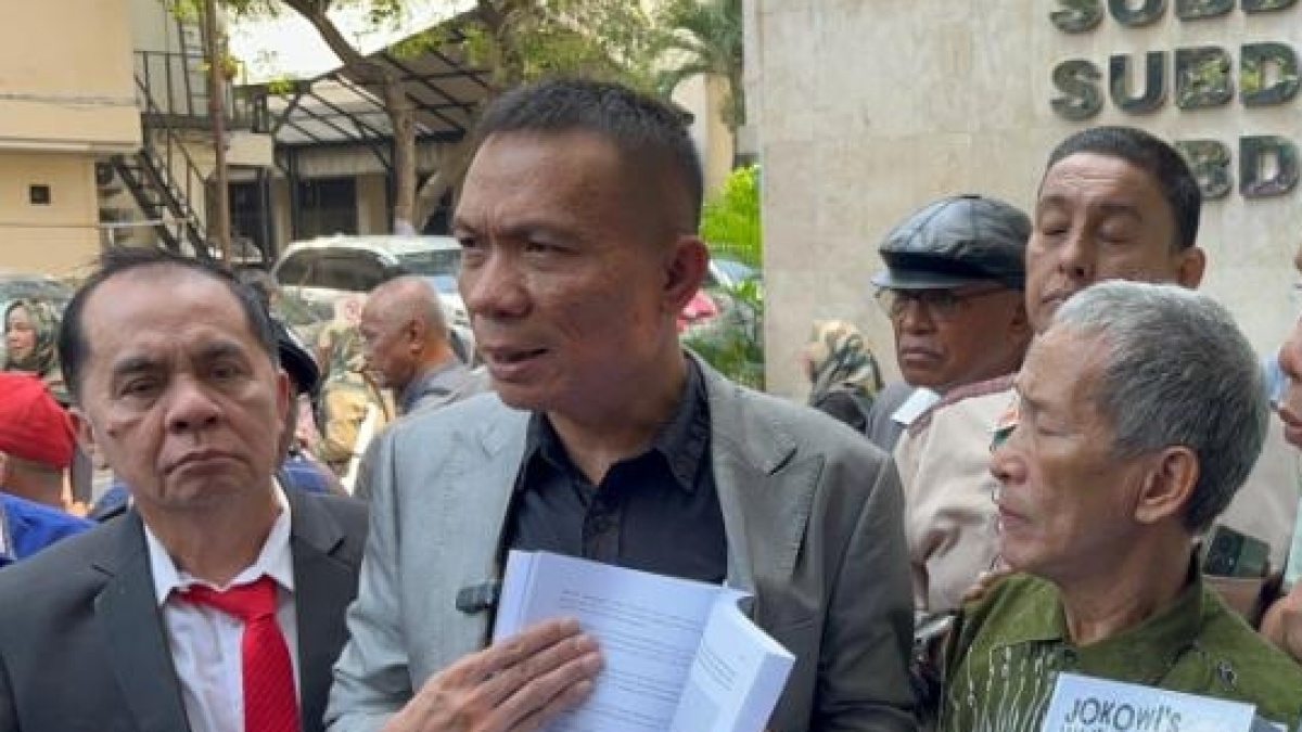 "Gibran, Mundur Sajalah": Rismon Minta Mendikdasmen Cabut Surat Ijazah Wapres