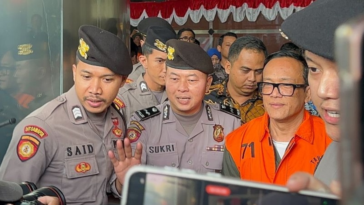 Dari Panglima Relawan untuk Wong Cilik Menuju Tahanan KPK, Potret Immanuel Pakai Rompi Oranye