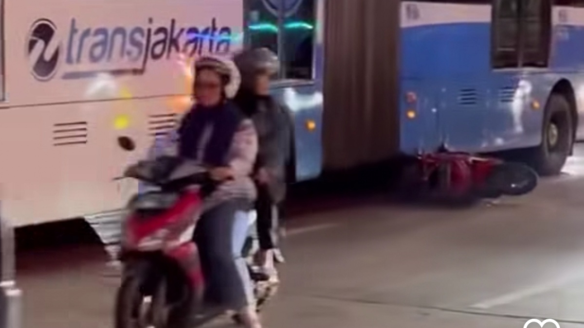 Tragis! Kecelakaan hingga Masuk Kolong Bus Transjakarta di Koja, Nasib Pemotor Bagaimana?