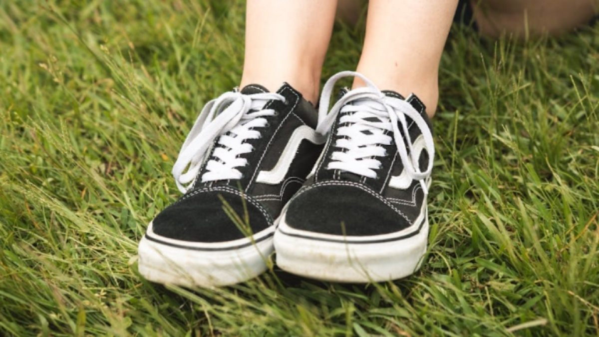 8 Cara Jitu Bedakan Sepatu Vans Asli dan KW, Jangan Sampai Ketipu!