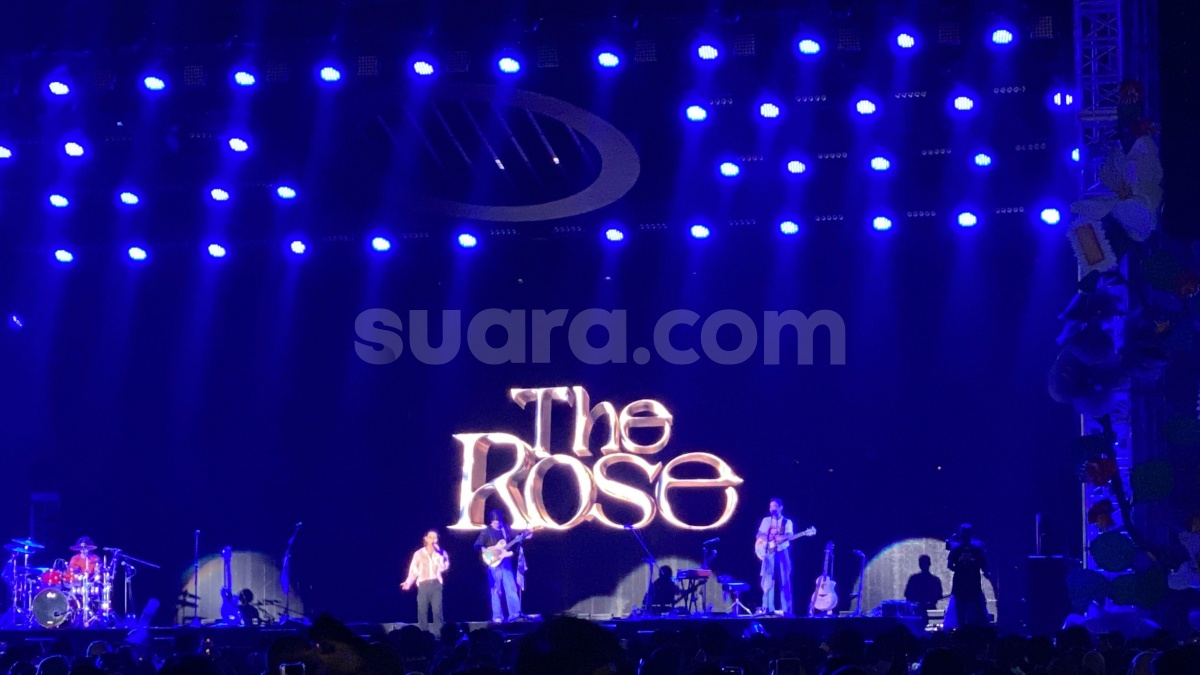 Kembali ke Jakarta di Panggung Lalala Fest 2025, The Rose: Aku Cinta Kamu!