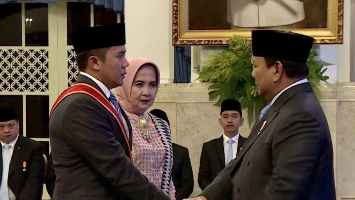 Seskab Teddy Ungkap Biaya Tambahan Kunjungan Prabowo ke Luar Negeri Ditanggung Pribadi, Publik Heboh