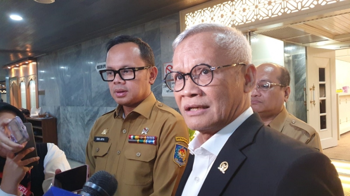 DPR Digeruduk Massa, Respon Anggota Dewan Bikin Geram: Salurkan Saja Lewat Prosedur!