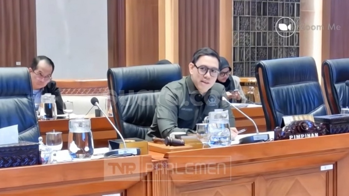 Demo di Luar Memanas, Komisi I DPR Percepat Rapat karena Takut Terjebak Tak Bisa Keluar Gedung