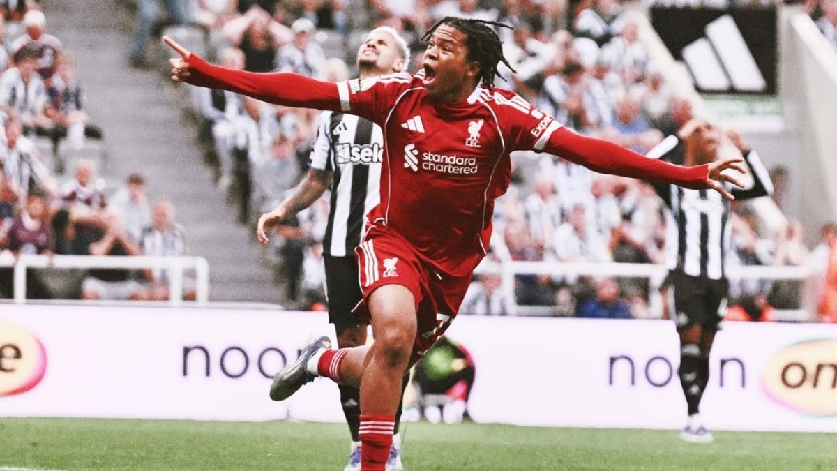 Rio Ngumoha, Dididik Chelsea, Liverpool yang Raup Untung