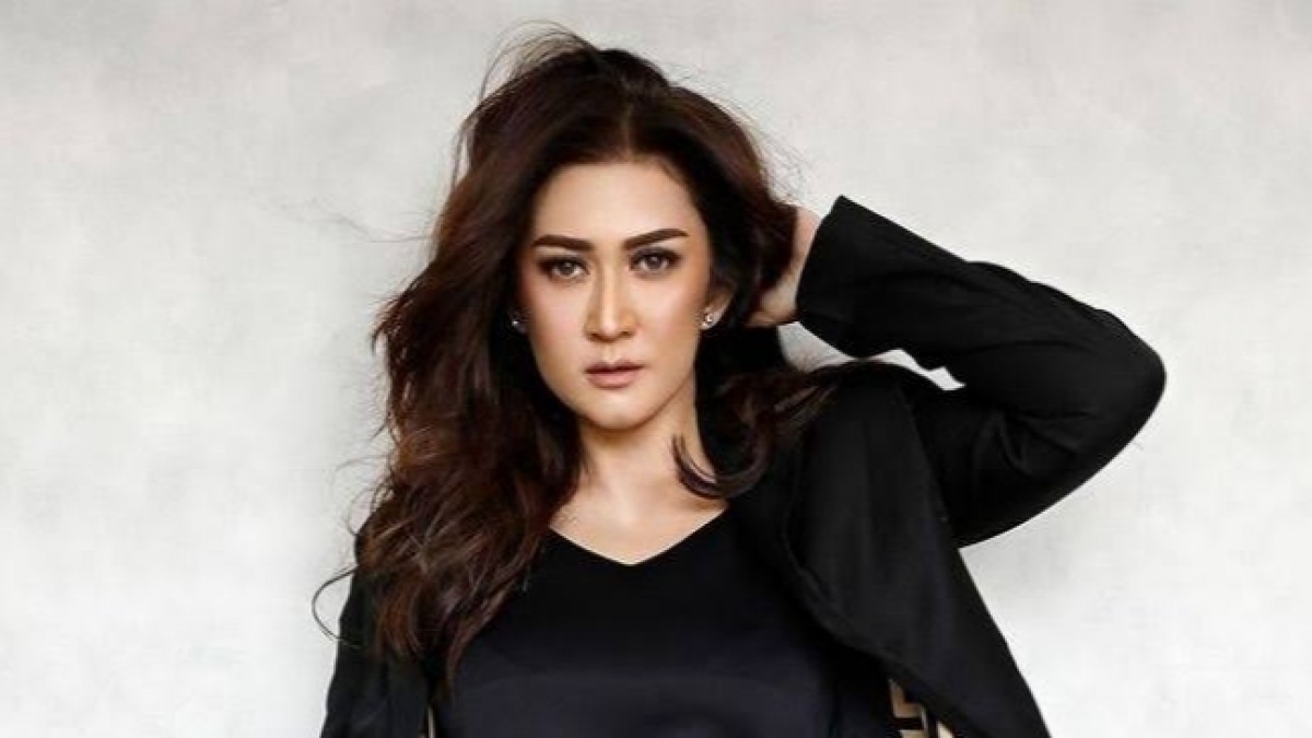 Gaji Terancam Disetop, Dari Mana Saja Penghasilan Nafa Urbach Selain dari Gaji DPR?