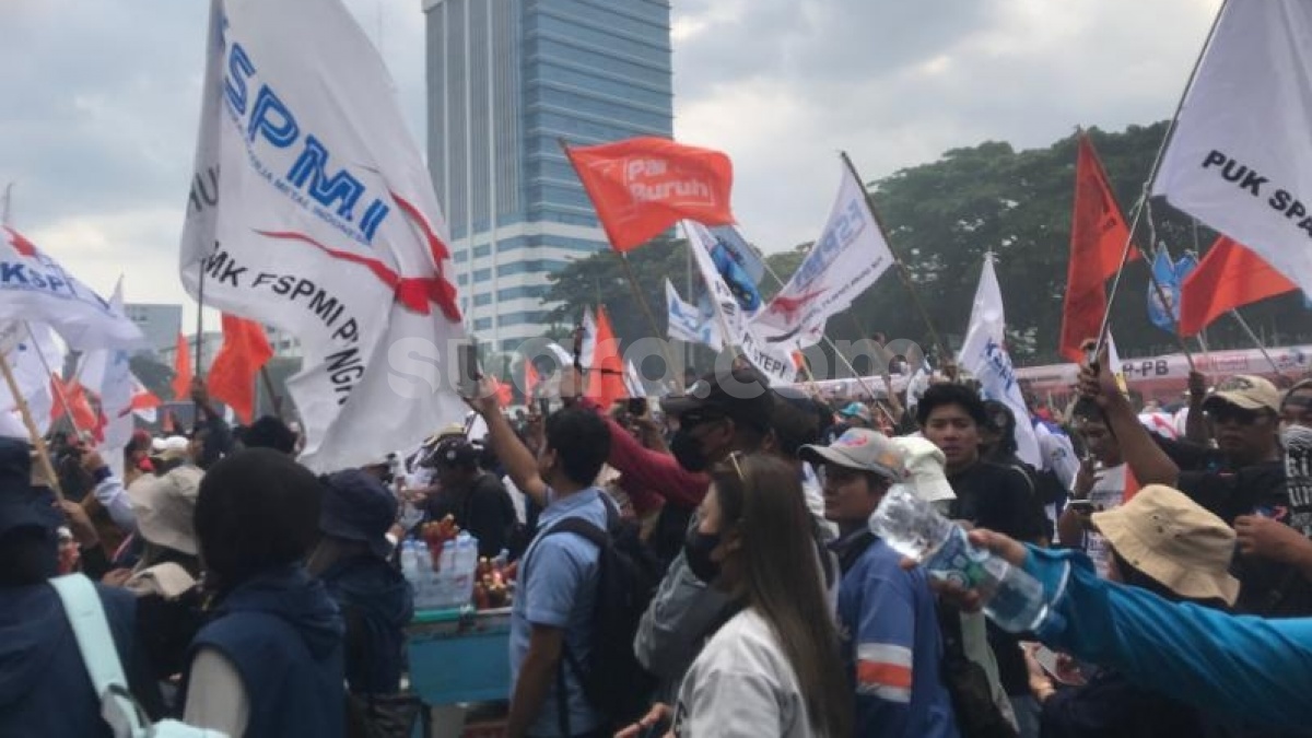 Istana Jawab Ancaman Mogok Nasional Buruh dengan Janji Satgas PHK