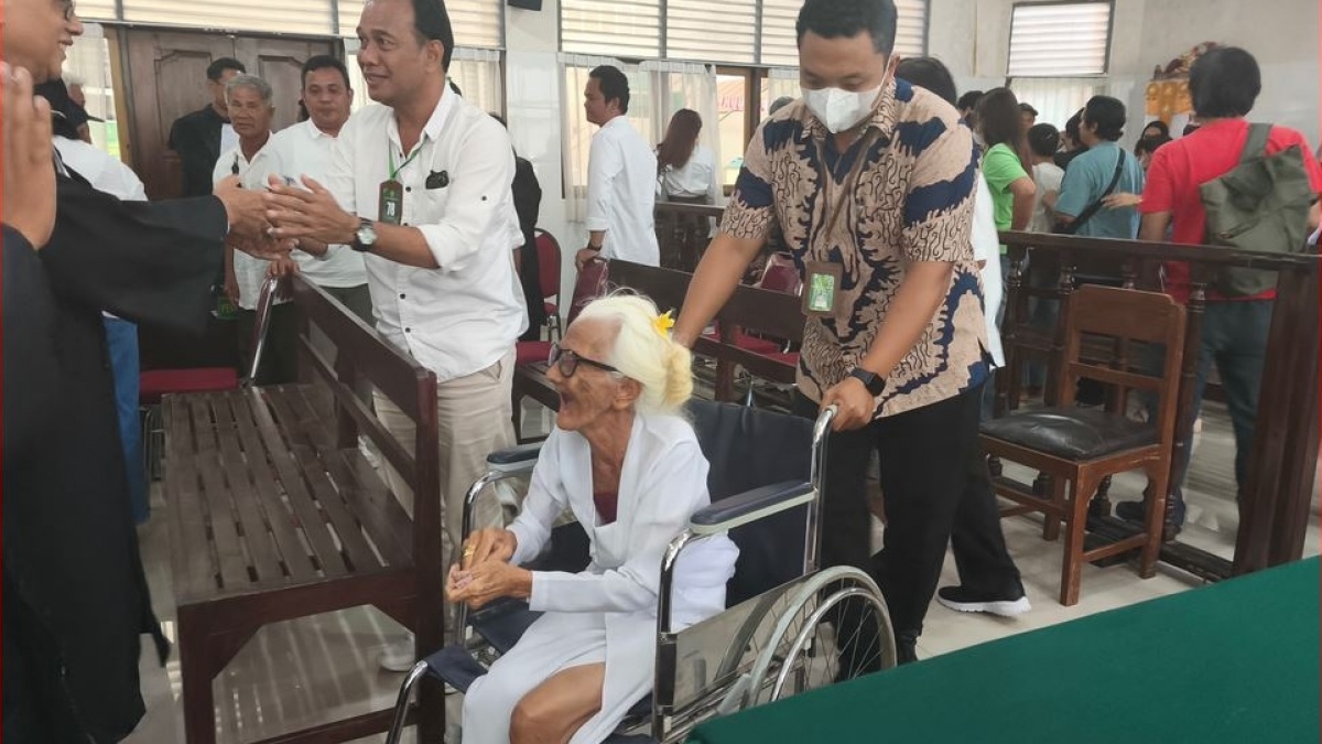 Nenek 93 Tahun di Bali Divonis Lepas dari Pidana oleh Hakim Langsung Ucap Arigatou