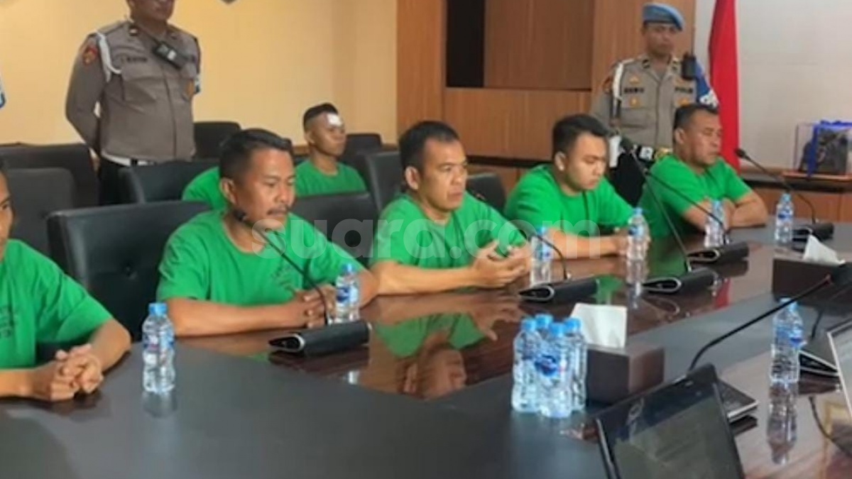 Tampang 7 Anggota Brimob yang Lindas Ojol Pakai Rantis, Ada yang Diperban Wajahnya