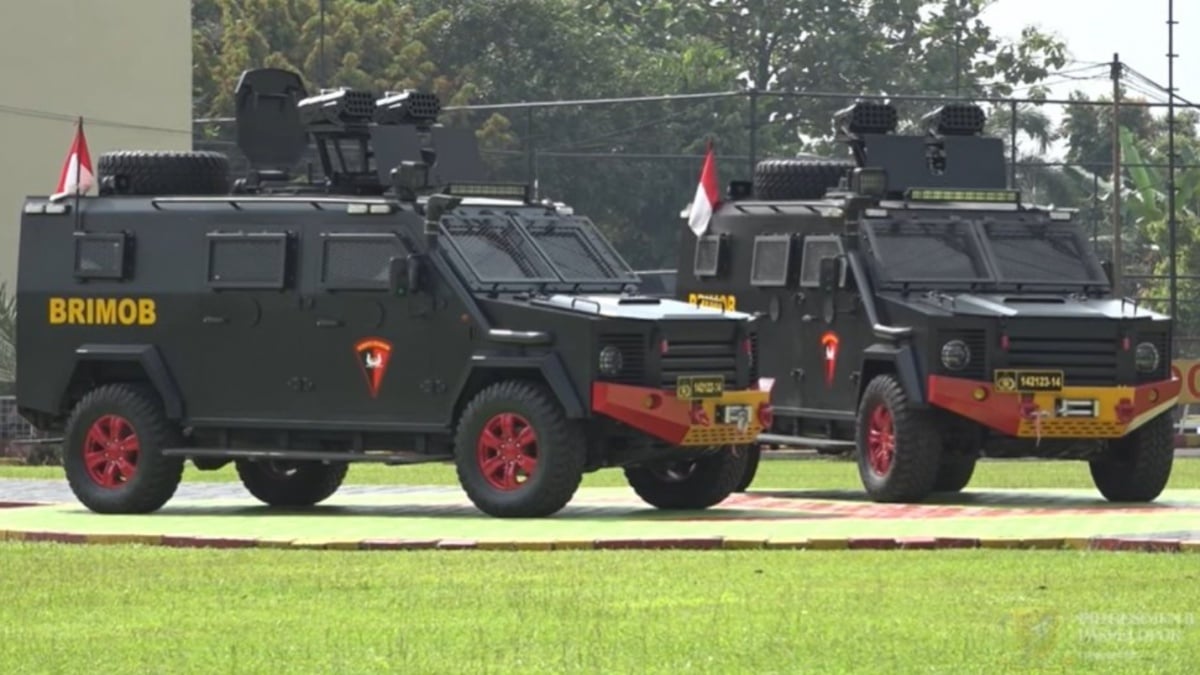 Mobil Rantis Brimob: Berbobot 14 Ton, Dipakai untuk Hadapi Situasi Berisiko Tinggi