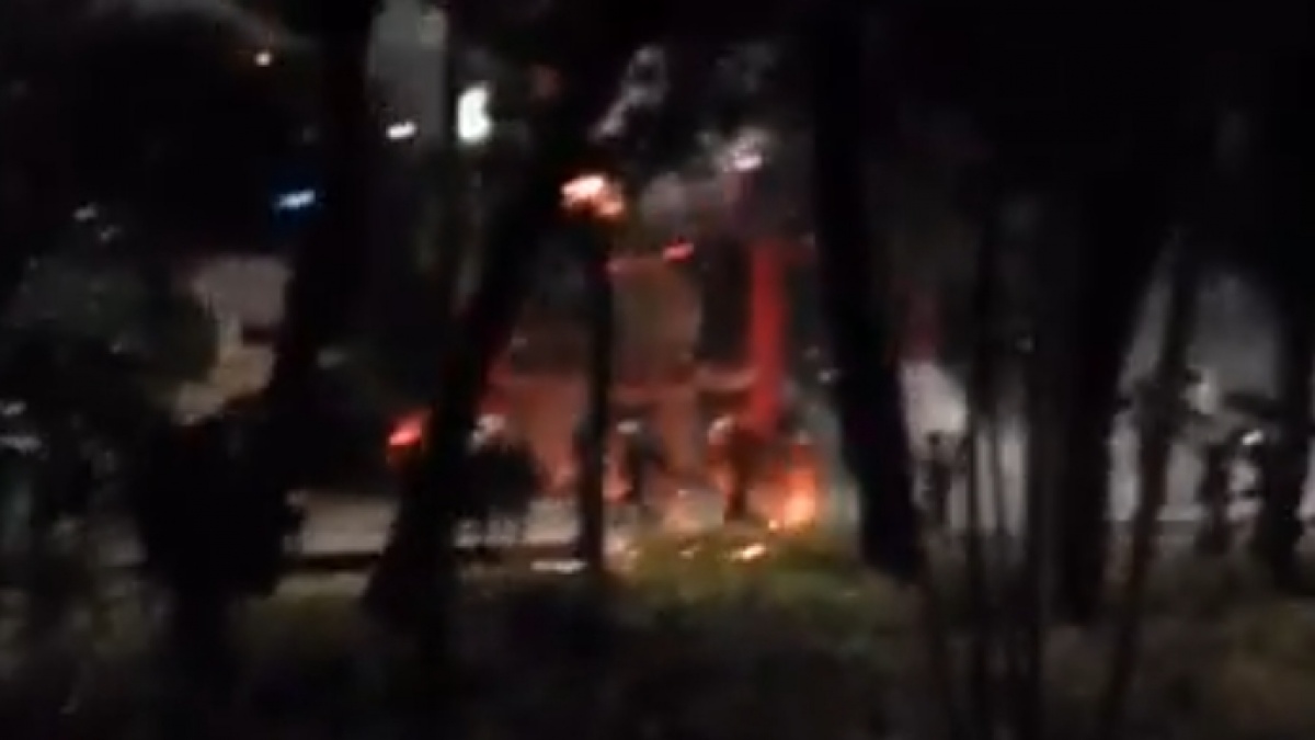 UPDATE! Gerbang Mako Brimob Kwitang Dibakar Pakai Molotov