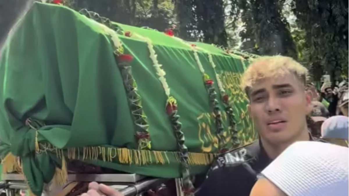 Viral Aisar Khalied Bikin Konten di Pemakaman Affan, Panen Hujatan Warganet