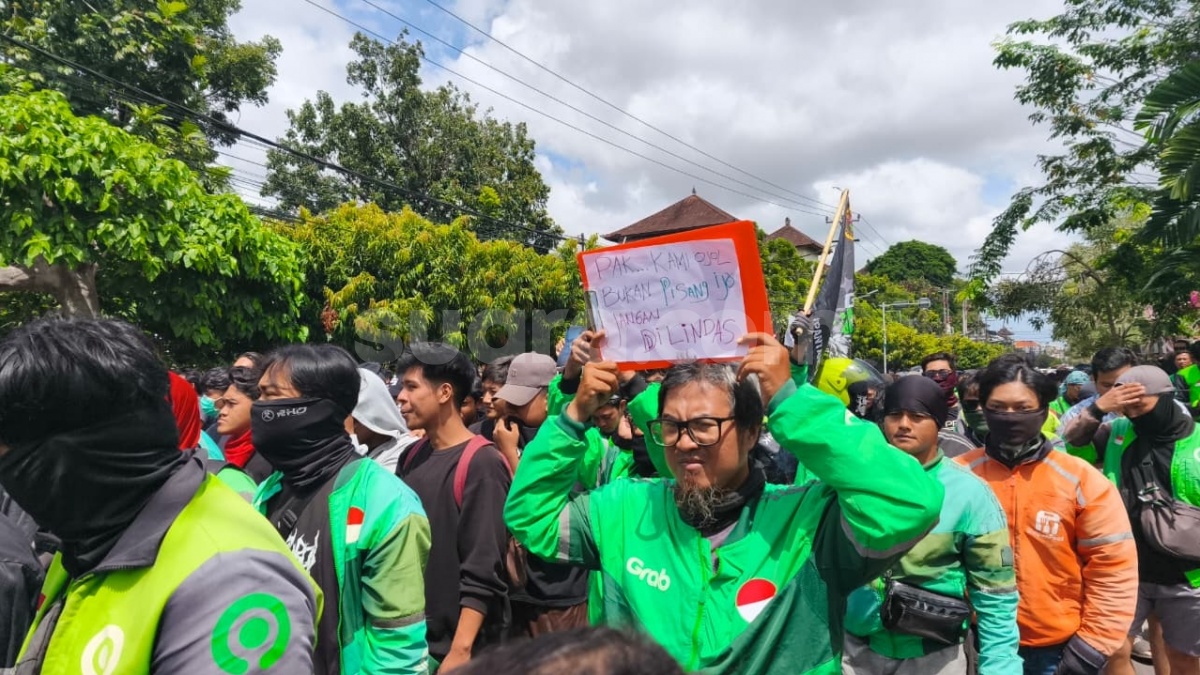 Ojol Curhat ke Gibran: Pendapatan Anjlok, Trauma Narik Pasca Kerusuhan!