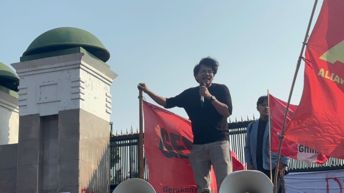 'DPR Beda dengan ASN': Ferry Irwandi Serukan Penghapusan Tunjangan Pensiun Dewan