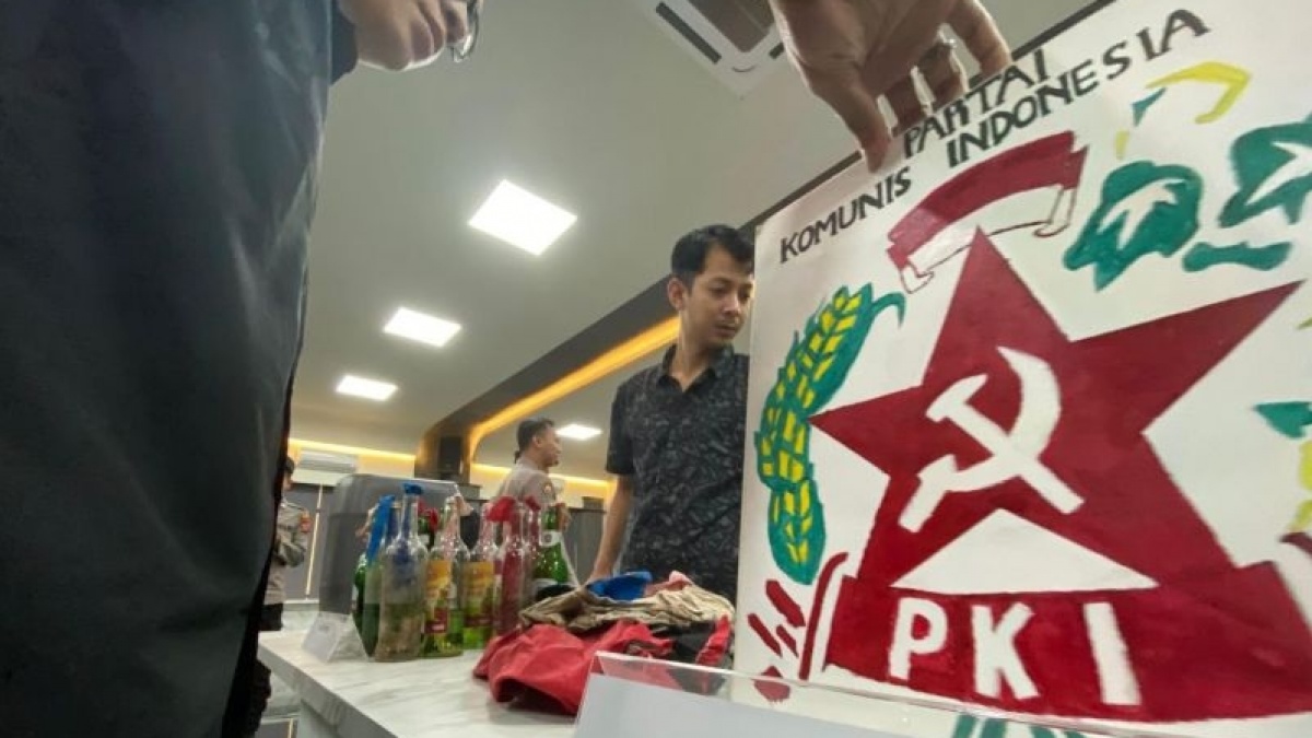 Simbol Palu Arit PKI Ditemukan di Kampus Unmul, Pihak Rektorat: Itu Peraga Pembelajaran