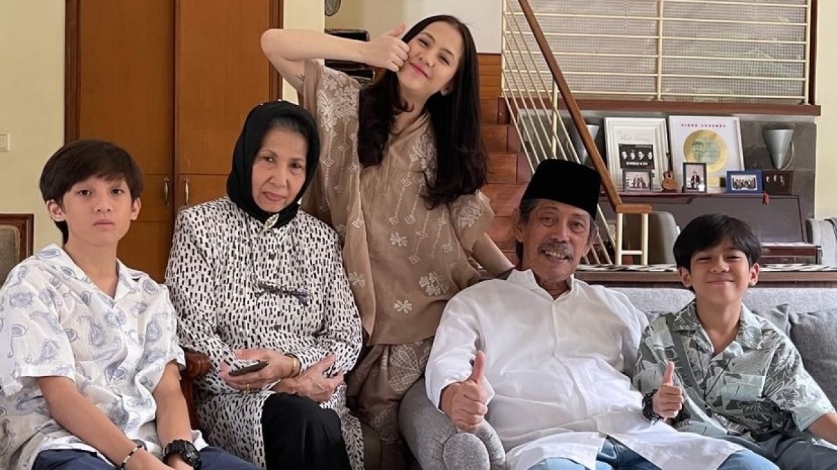 Adhisty Zara Ungkap Kesedihan Usai Acil Bimbo Meninggal: Selamat Jalan, Aki Sayang