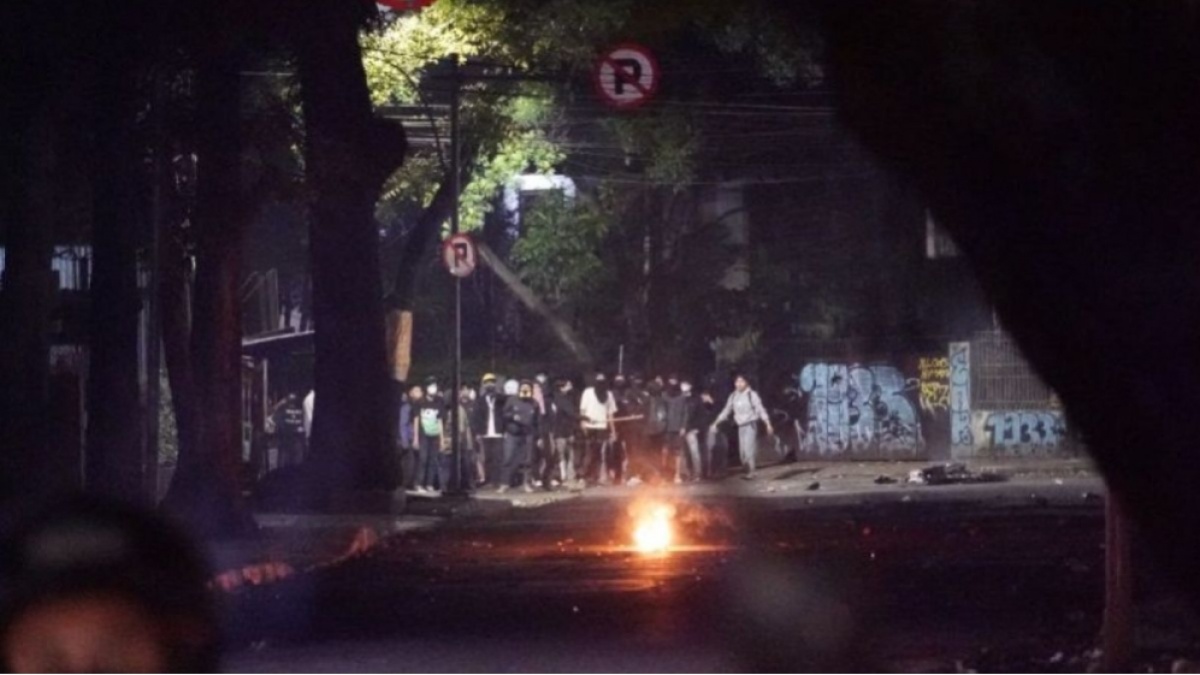 Bolehkah Aparat Polisi Masuk Kampus Sewenang-wenang? Ini Hukumnya