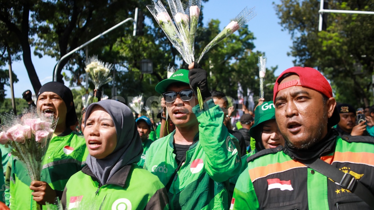 Warga Asia Dukung Sopir Ojol Imbas Kasus Affan Kurniawan: Seruan Traktir Driver Menggema di Medsos!