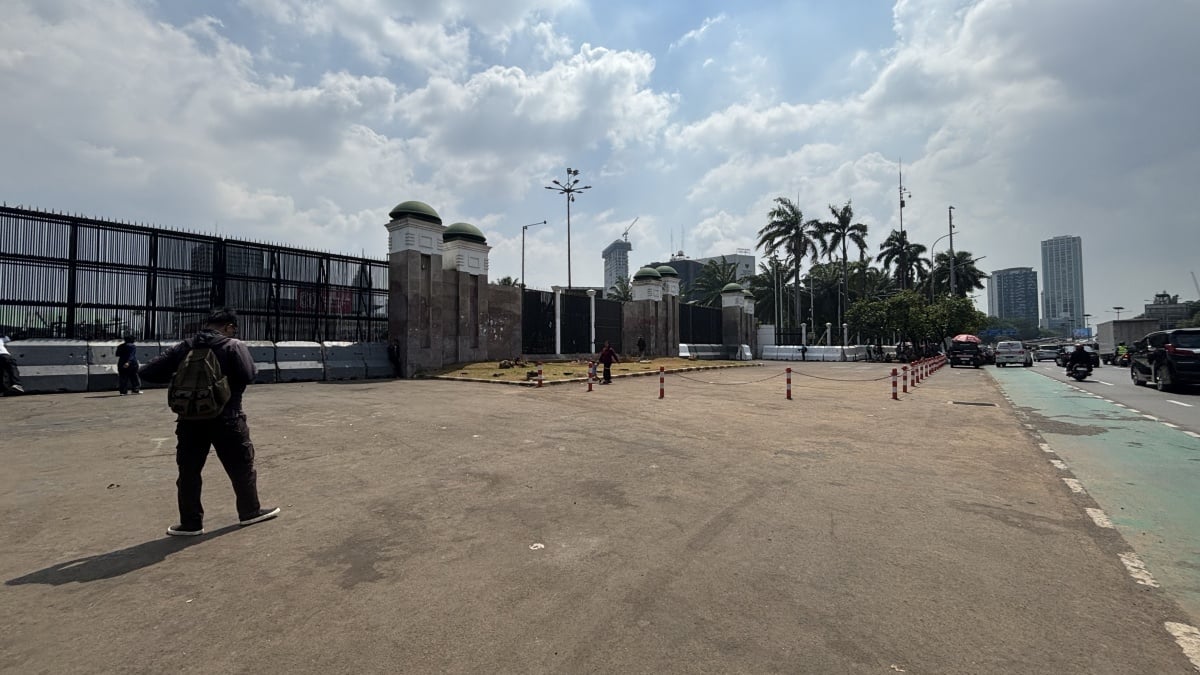 Aksi BEM SI Gagal? Begini Suasana Terkini di Depan Gedung DPR RI