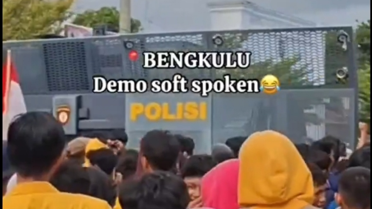 10 Potret Unik Demo di Berbagai Kota di Sumatera, Nomor 5 Bikin Terharu
