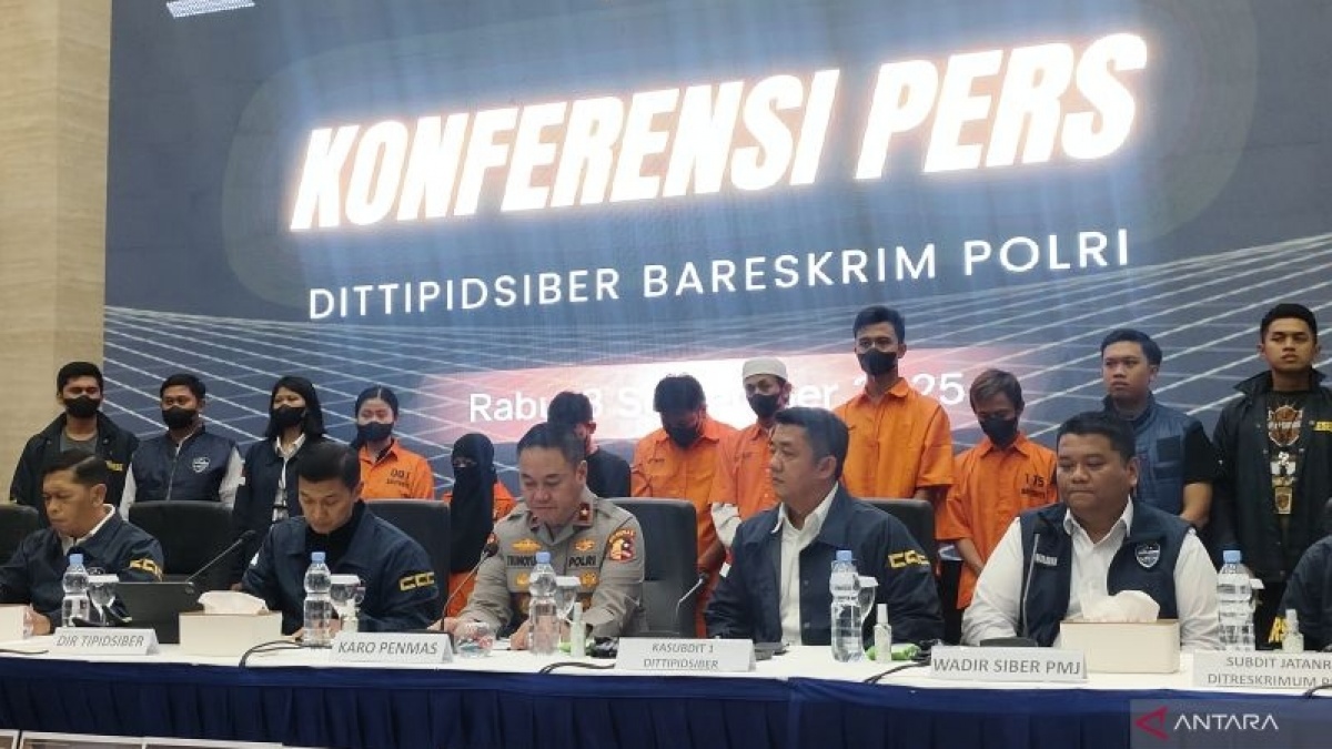 Minta Anak Dibebaskan, Ibunda soal Laras Provokasi Bakar Mabes Polri: Mungkin Suarakan Hati Dia Saja