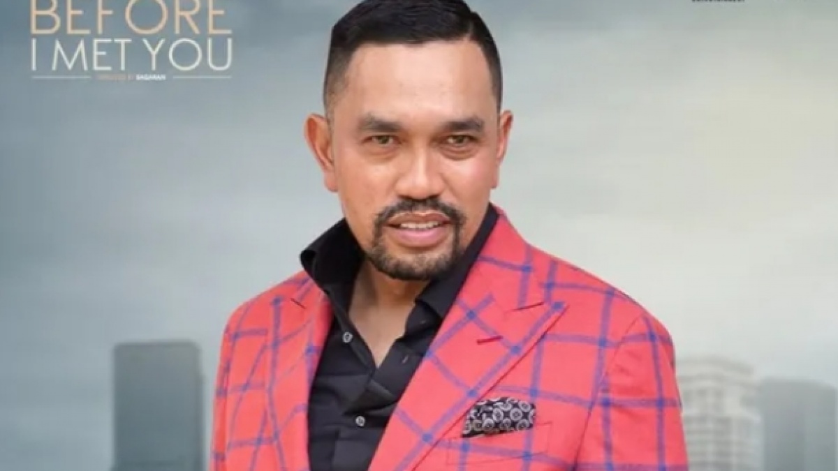 Pernah Jadi Cameo, Ini 7 Potret Ahmad Sahroni Main Film Before I Met You