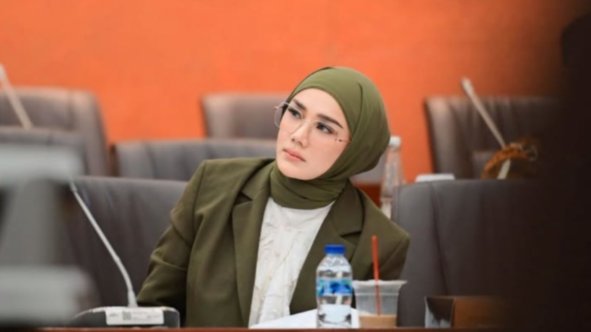 Mulan Jameela Lulusan Apa? Pendidikannya sebagai Anggota DPR Disinggung Lita Gading