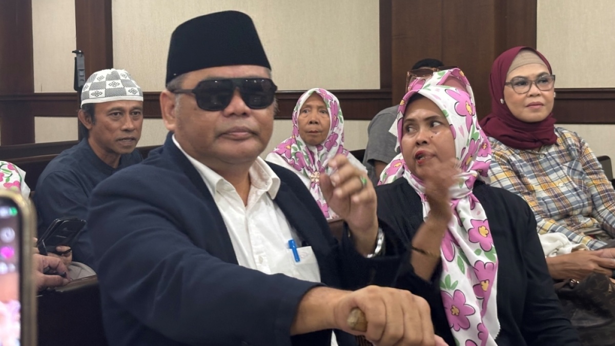 Protes Wapres Gibran Diwakili Jaksa, Sidang Gugatan Ijazah Ditunda Sepekan